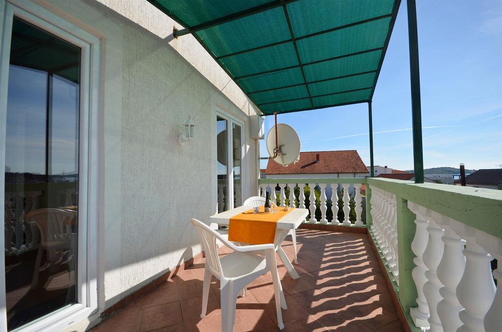 Apartments Nada Vodice Bagian luar foto